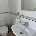 Regina Gardens - Spacious 2bed, 2bath, Sea Views, Pool, Terrace Πάφος