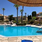 Regina Gardens - Spacious 2bed, 2bath, Sea Views, Pool, Terrace Διαμέρισμα Πάφος
