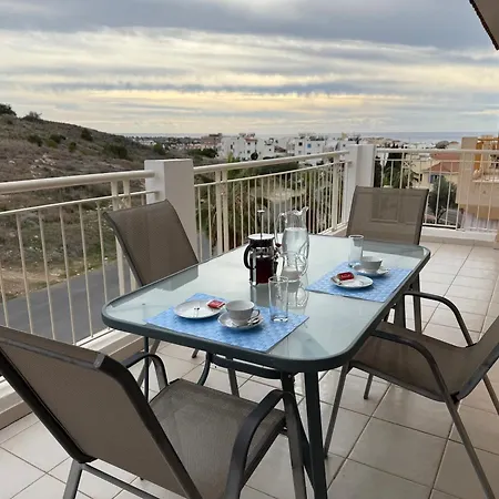 Regina Gardens - Spacious 2bed, 2bath, Sea Views, Pool, Terrace Apartment Paphos