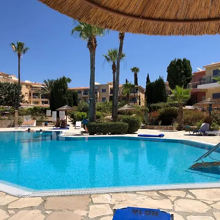Regina Gardens - Spacious 2bed, 2bath, Sea Views, Pool, Terrace Apartment Paphos