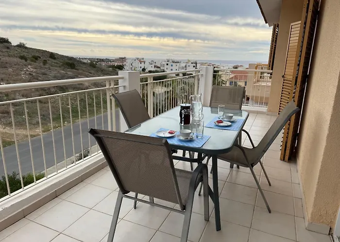Regina Gardens - Spacious 2bed, 2bath, Sea Views, Pool, Terrace パ フォス