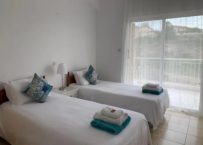 Regina Gardens - Spacious 2bed, 2bath, Sea Views, Pool, Terrace * パ フォス