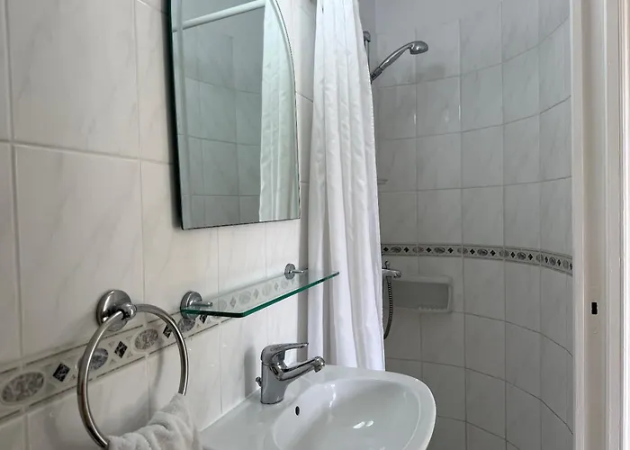 アパート Regina Gardens - Spacious 2bed, 2bath, Sea Views, Pool, Terrace パ フォス