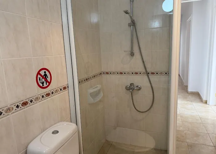 Regina Gardens - Spacious 2bed, 2bath, Sea Views, Pool, Terrace Apartament Paphos